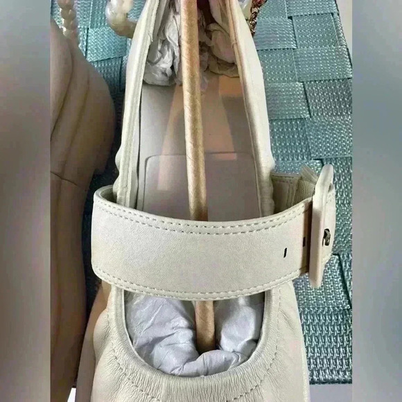 👑👑Charles & Keith Women's Chalk Nola Beaded Strap Platform Ivory Size 6.5 - Picture 11 of 16